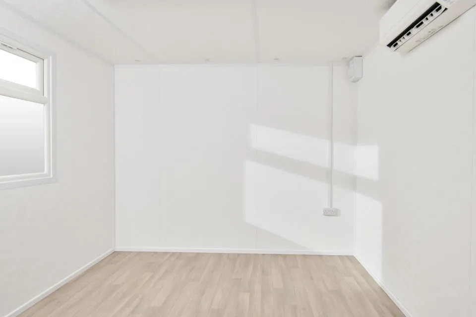 703-jackleg-cabin-10x10-inside-960x640